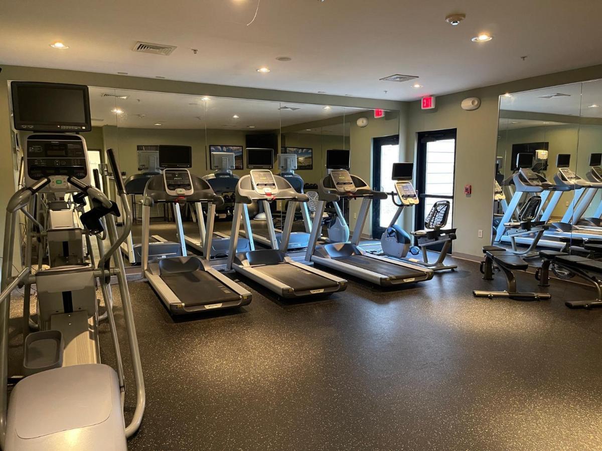 Staybridge Suites Milwaukee West-Oconomowoc By Ihg Exteriör bild