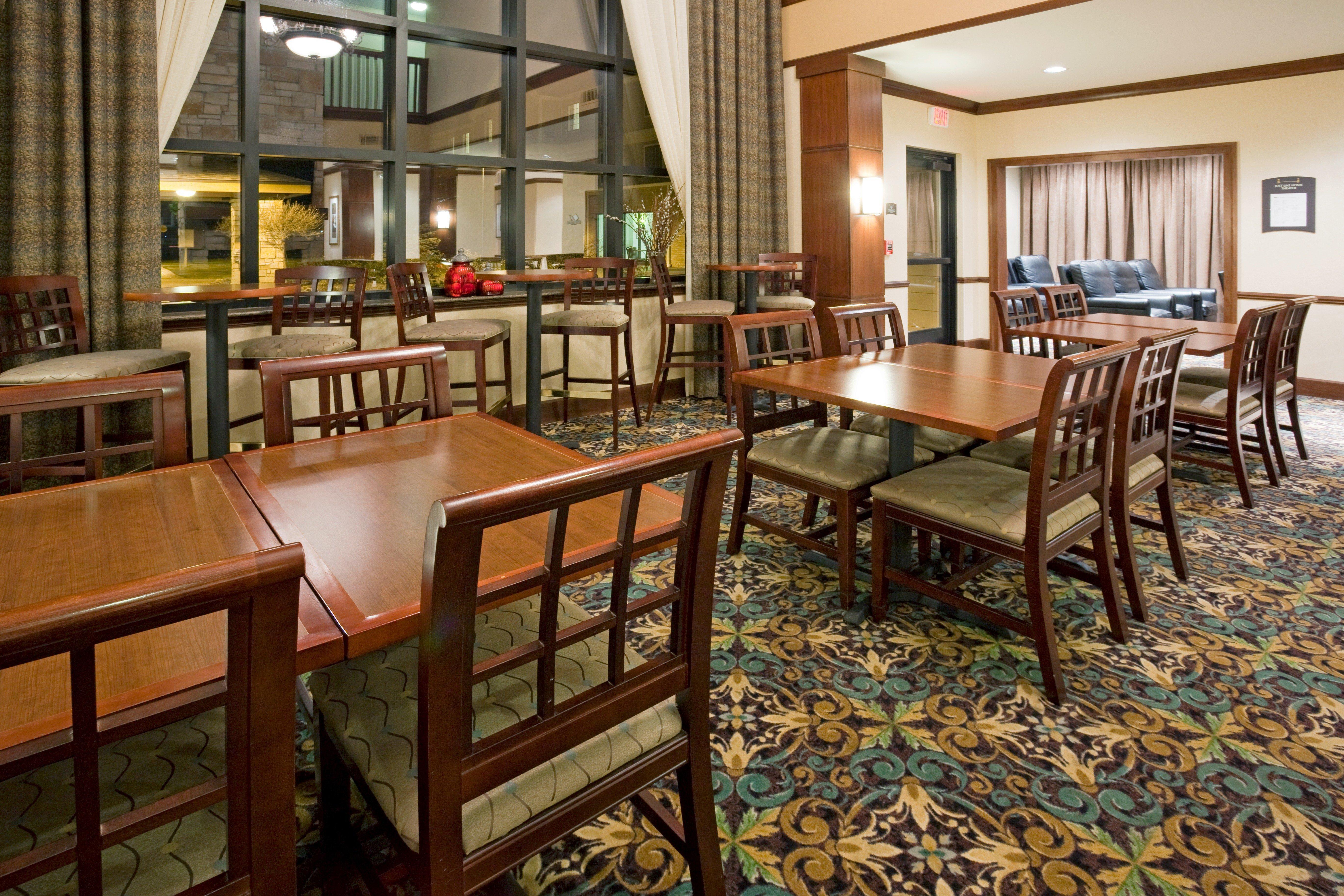 Staybridge Suites Milwaukee West-Oconomowoc By Ihg Exteriör bild