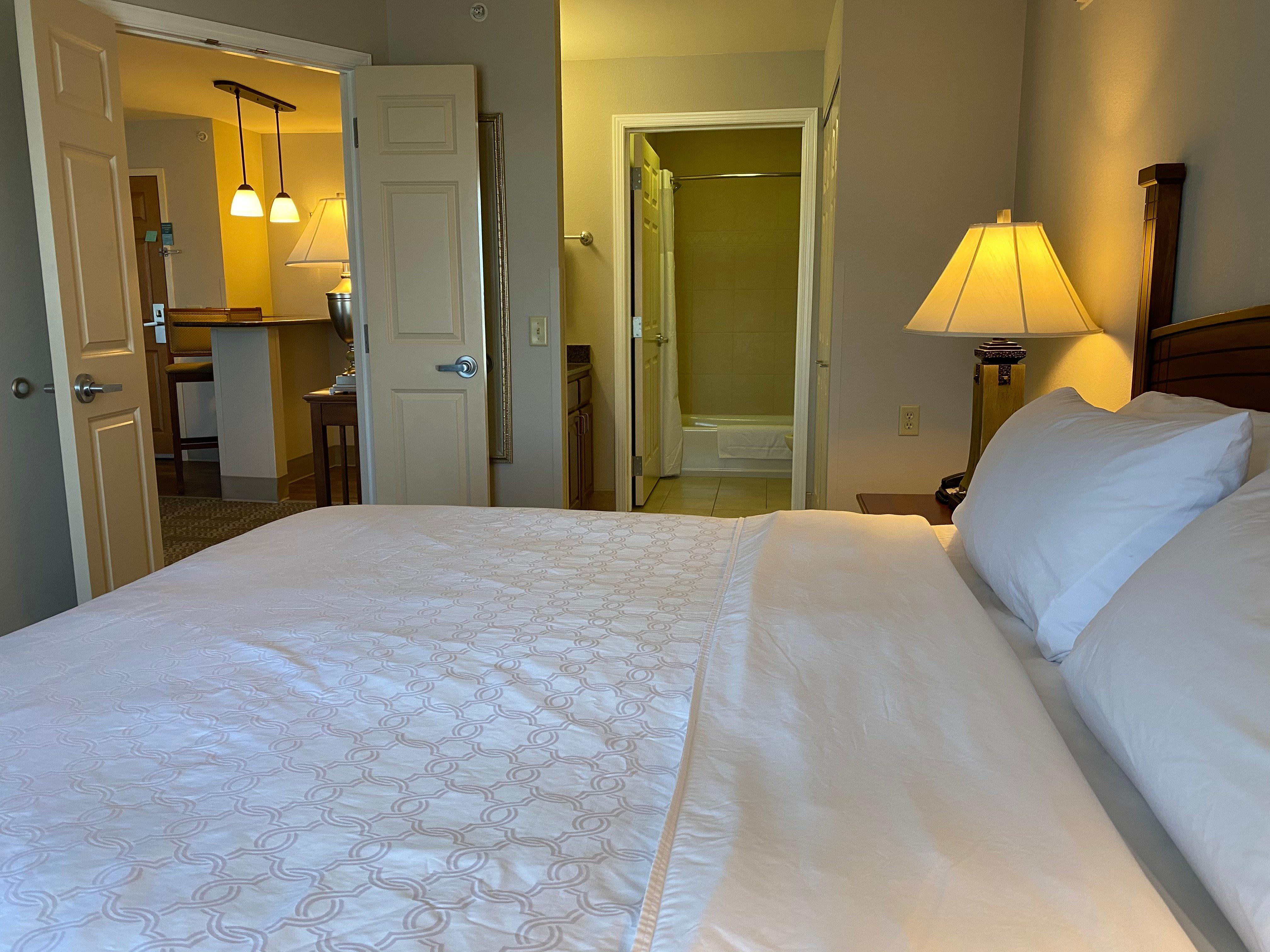 Staybridge Suites Milwaukee West-Oconomowoc By Ihg Exteriör bild