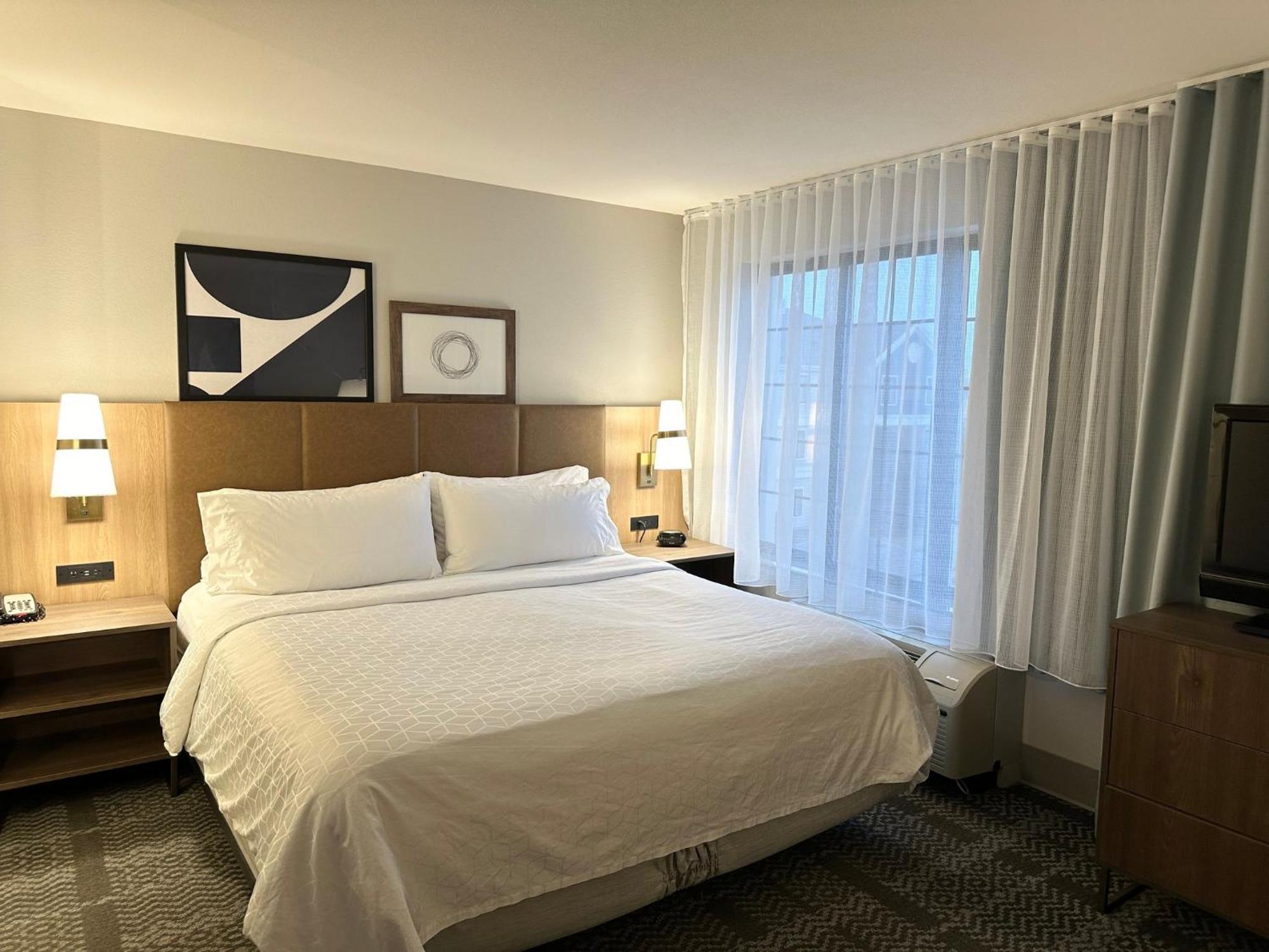 Staybridge Suites Milwaukee West-Oconomowoc By Ihg Exteriör bild