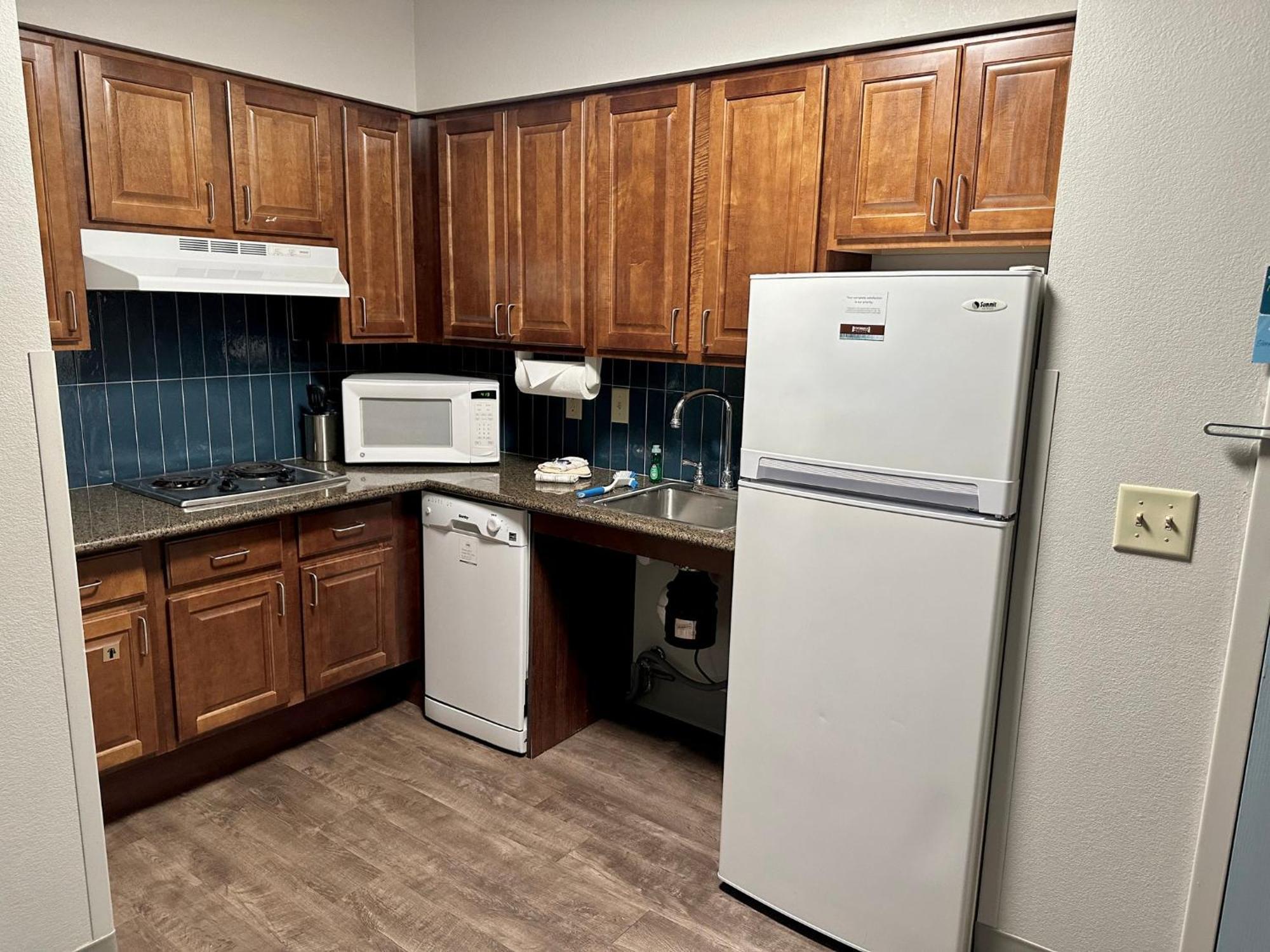 Staybridge Suites Milwaukee West-Oconomowoc By Ihg Exteriör bild