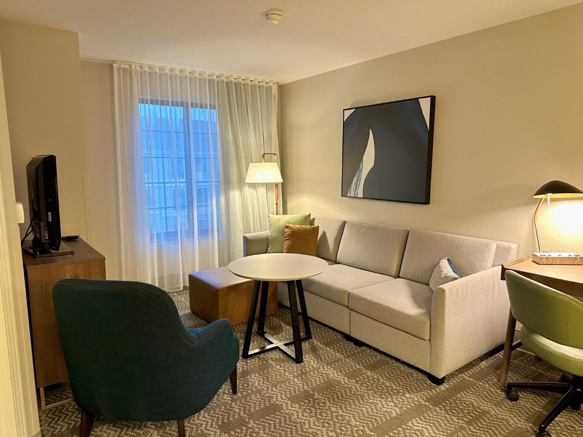 Staybridge Suites Milwaukee West-Oconomowoc By Ihg Exteriör bild