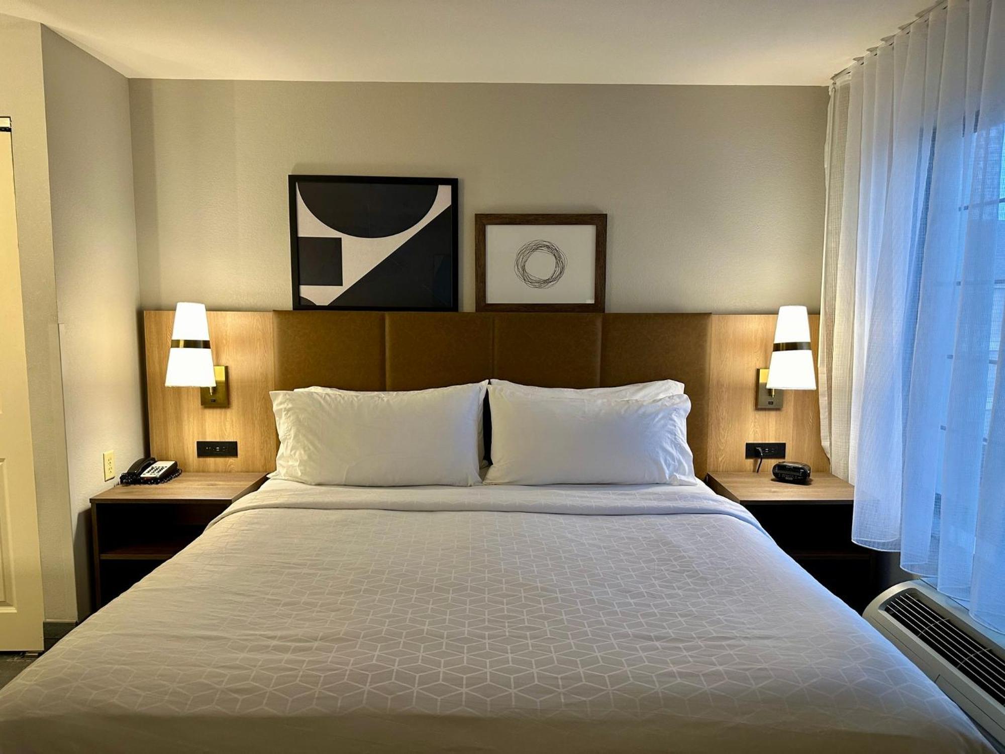 Staybridge Suites Milwaukee West-Oconomowoc By Ihg Exteriör bild