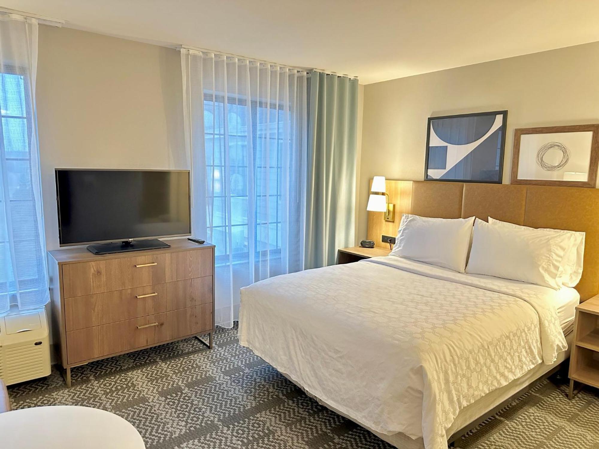 Staybridge Suites Milwaukee West-Oconomowoc By Ihg Exteriör bild