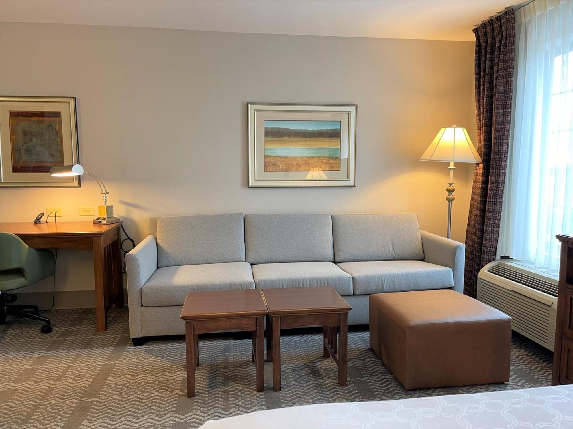 Staybridge Suites Milwaukee West-Oconomowoc By Ihg Exteriör bild