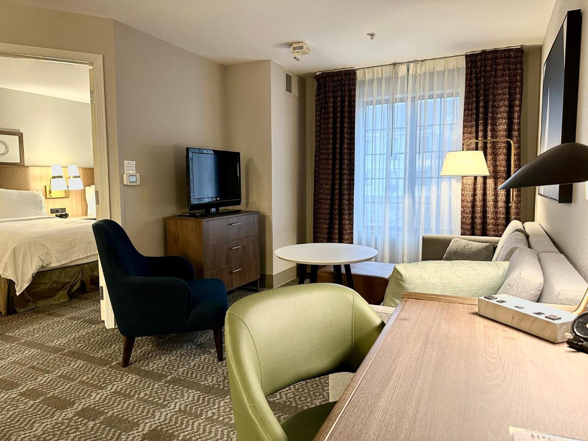 Staybridge Suites Milwaukee West-Oconomowoc By Ihg Exteriör bild